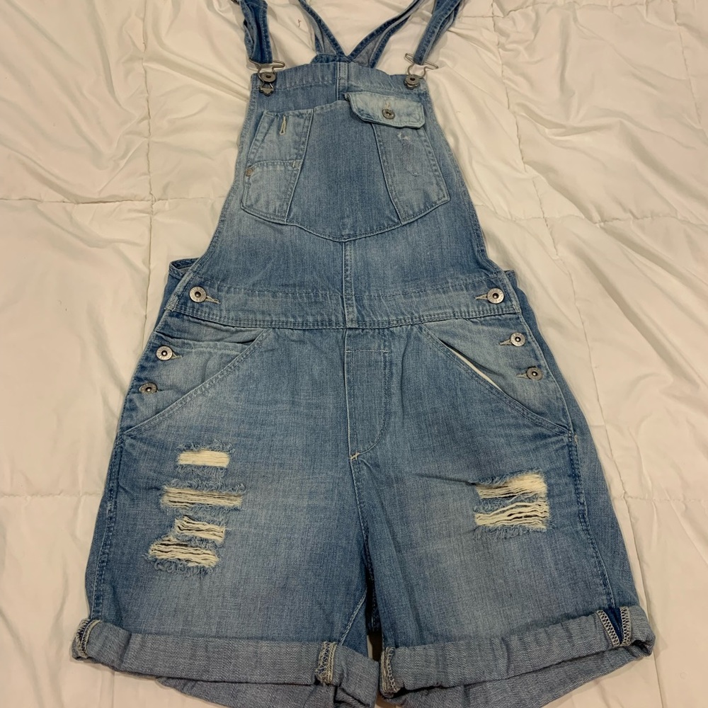 Overall shorts